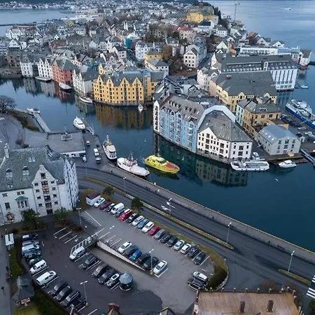 Alesund Skysuite Exterior photo